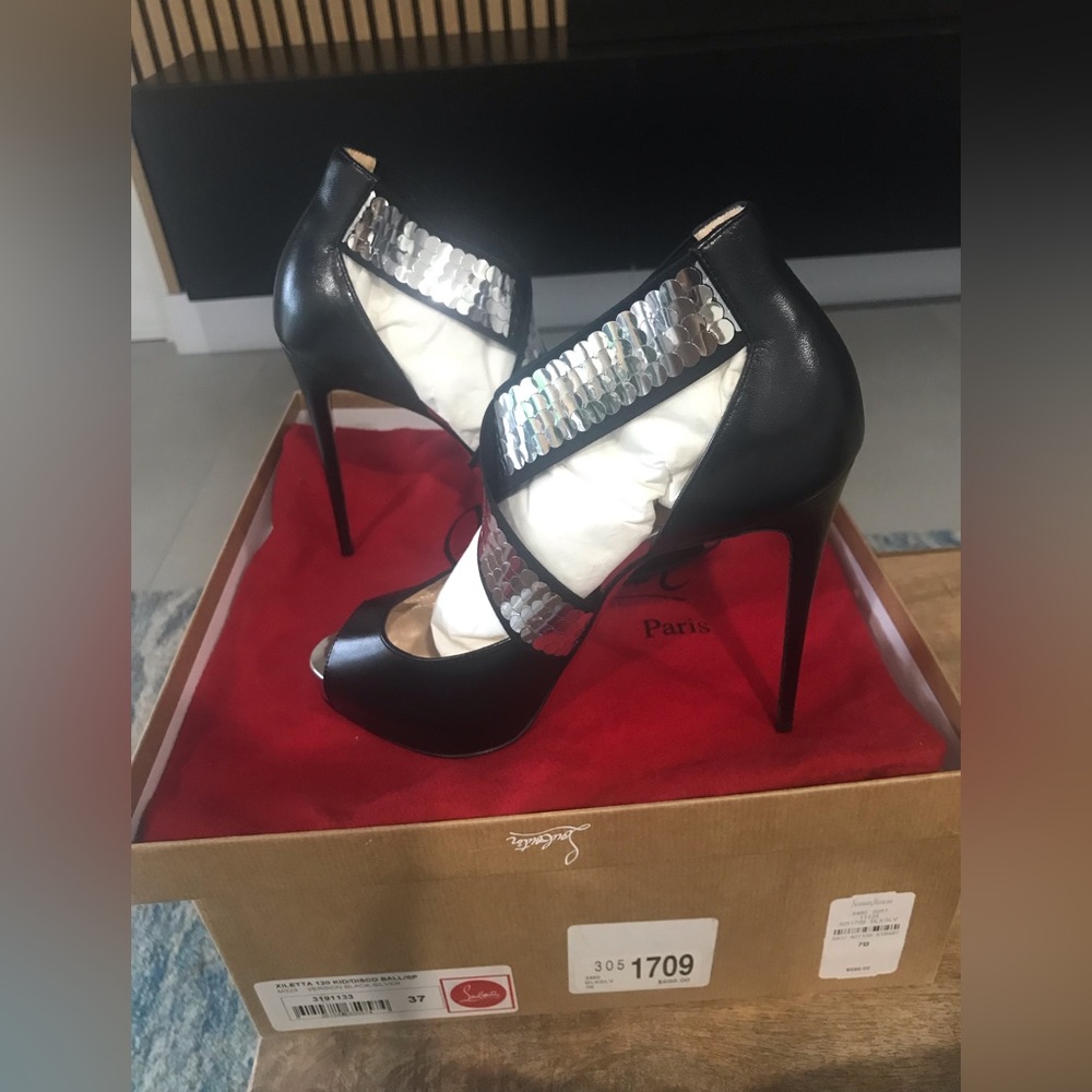 Christian Louboutin
Xiletta DiscoBallRed Sole Sandals Black Silver Sequin 37 New